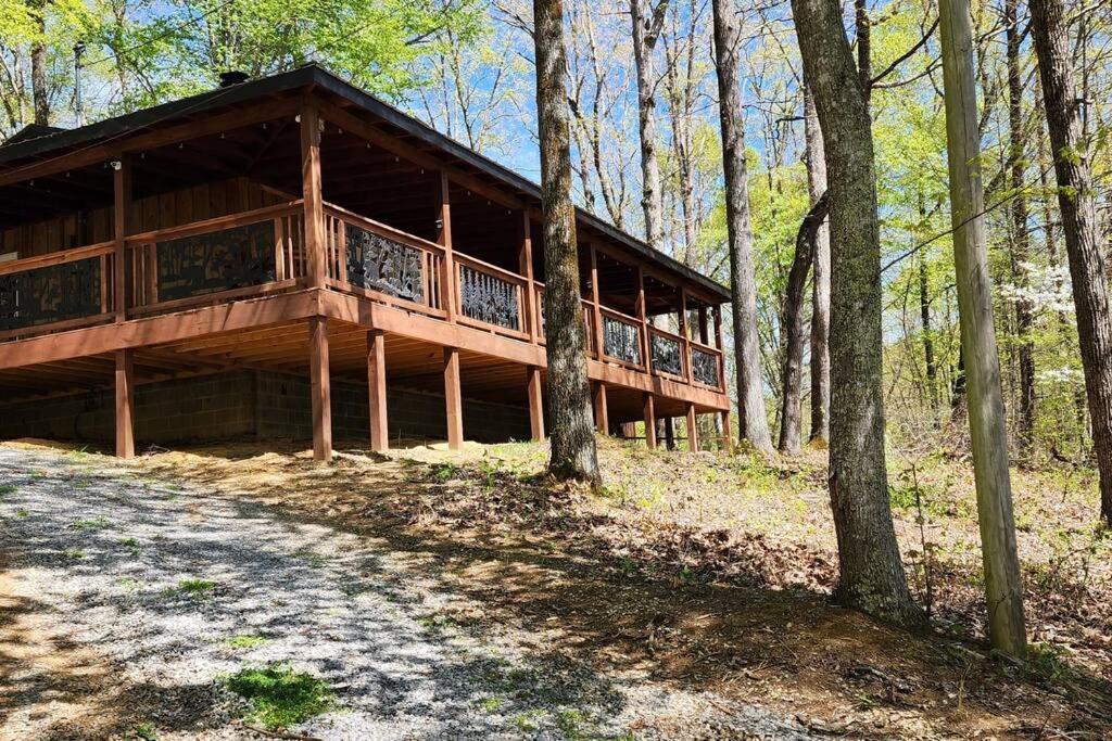 Morning Glory Villa Cosby Exterior photo