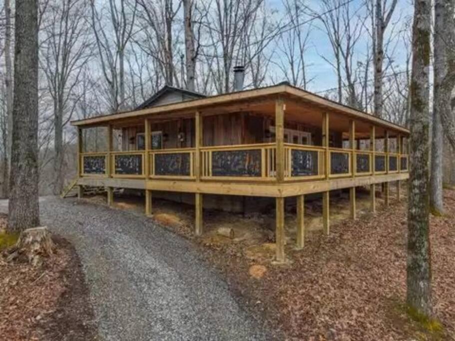 Morning Glory Villa Cosby Exterior photo